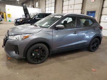  Salvage Nissan Kicks