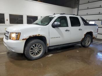  Salvage Chevrolet Avalanche