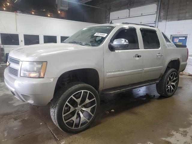  Salvage Chevrolet Avalanche