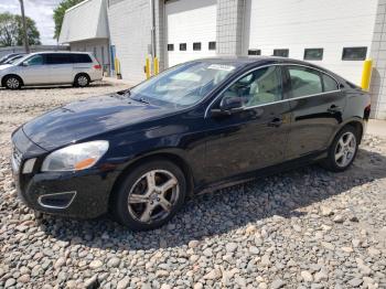  Salvage Volvo S60