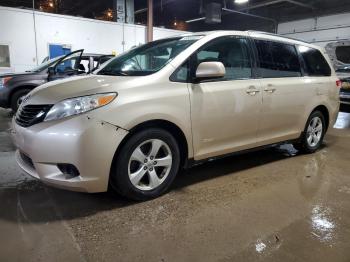  Salvage Toyota Sienna