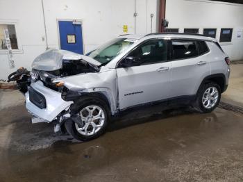  Salvage Jeep Compass