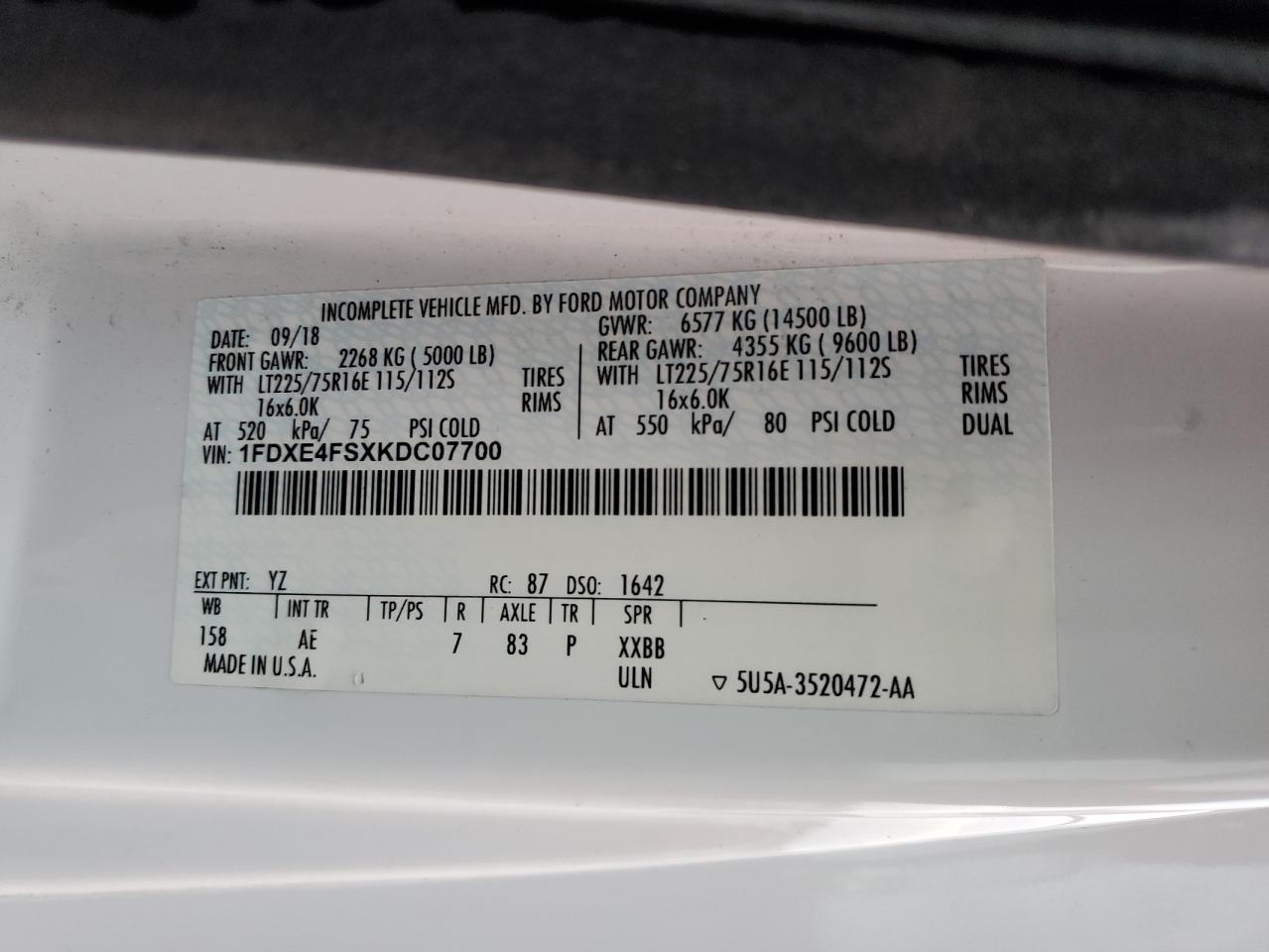 Ford Econoline E450 Super Duty Cutaway Van Image 12