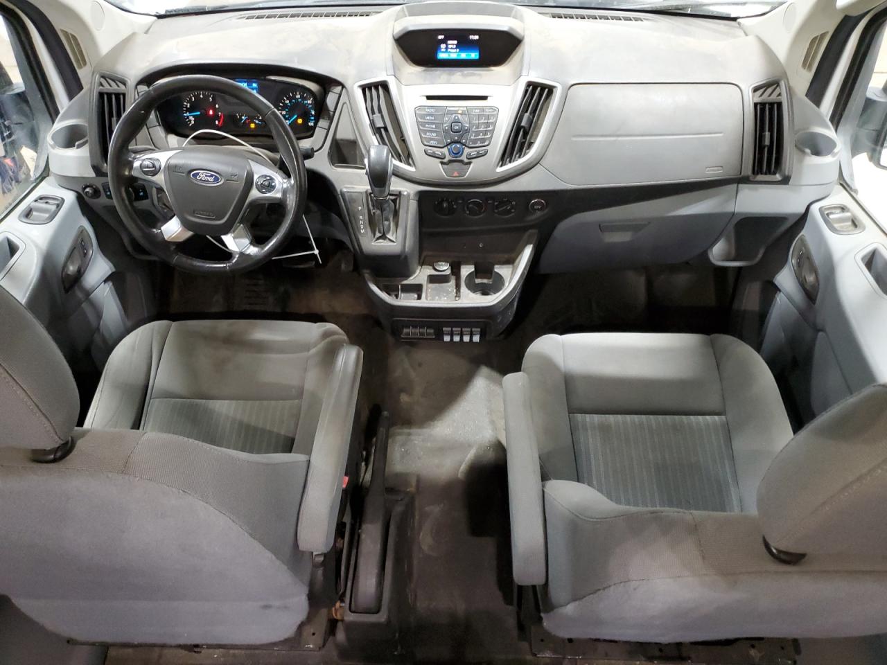 Ford Transit T-350 Image 5