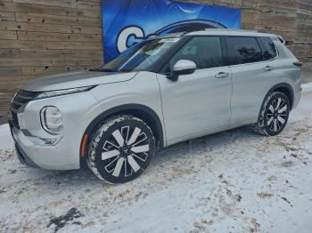 Salvage Mitsubishi Outlander