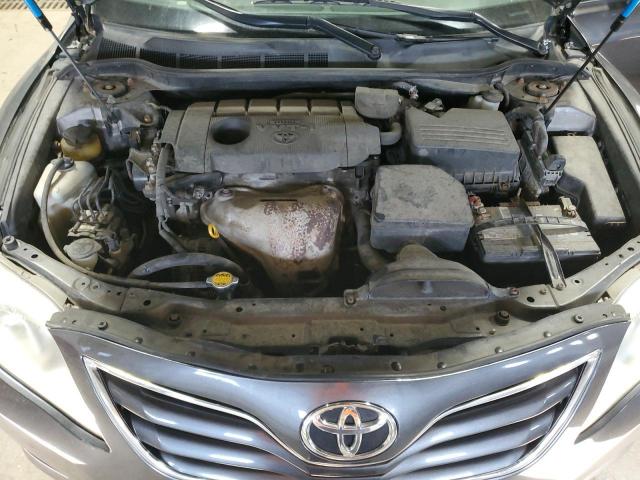 Toyota Camry Base Image 4