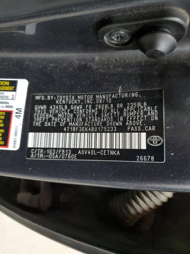 Toyota Camry Base Image 7