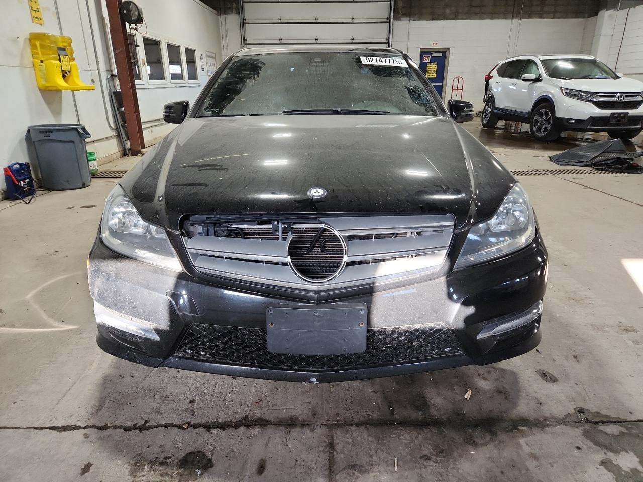 Mercedes-Benz C-Class 250 Image 9