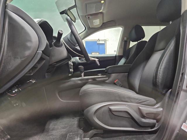 Nissan Pathfinder S Image 5