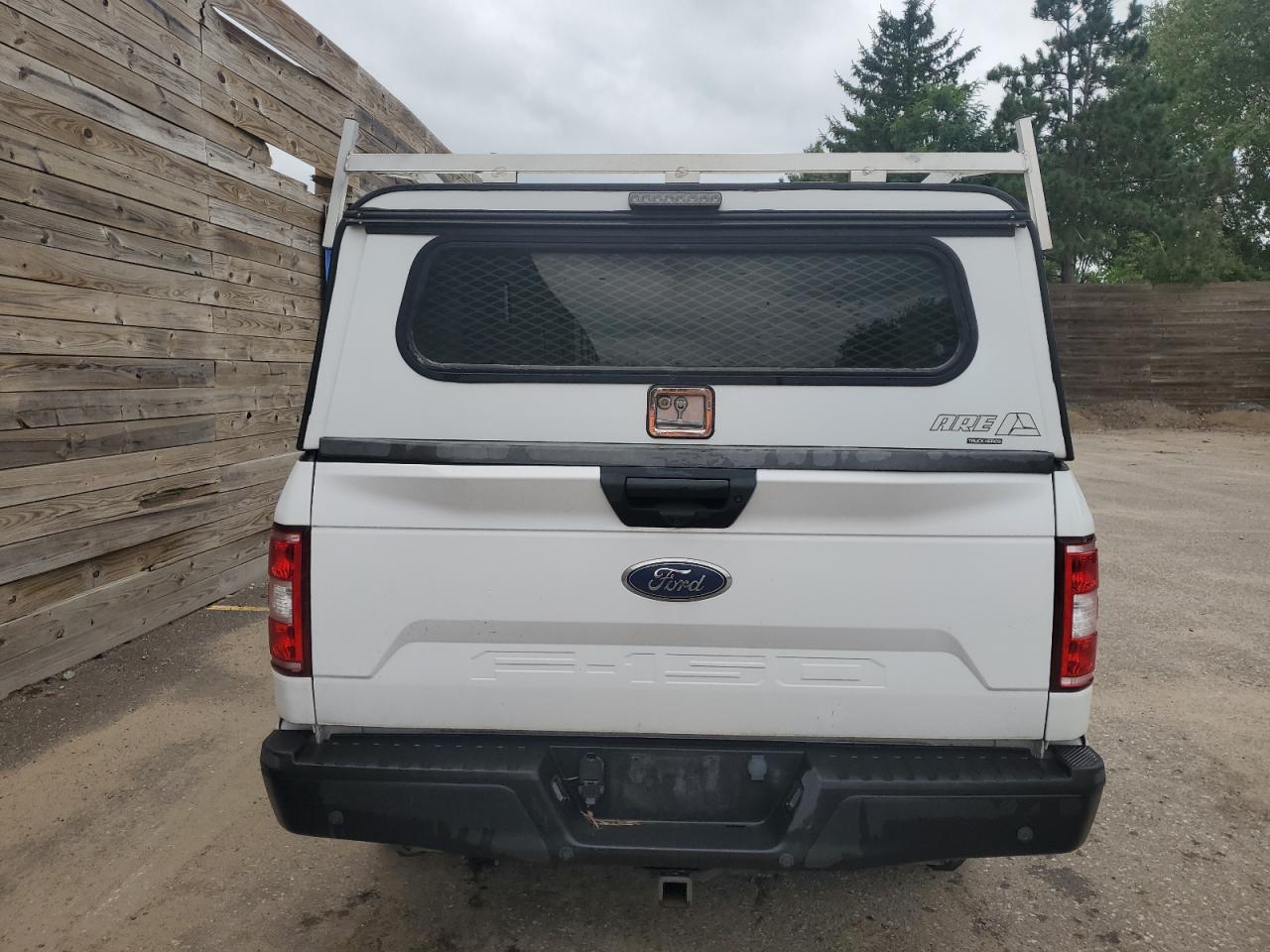 Ford F-150 Super Cab Image 2