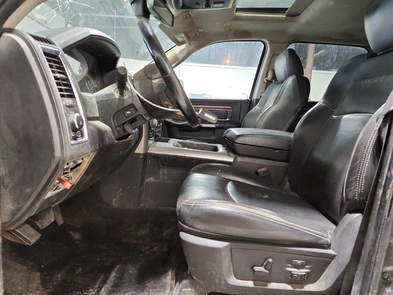 Ram 1500 Laramie Image 4