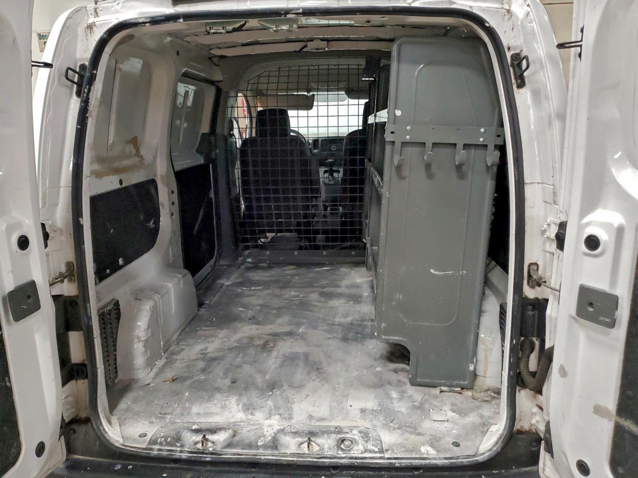 Chevrolet Express Ls Image 7