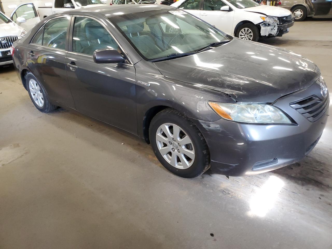 Toyota Camry Hybrid Image 9