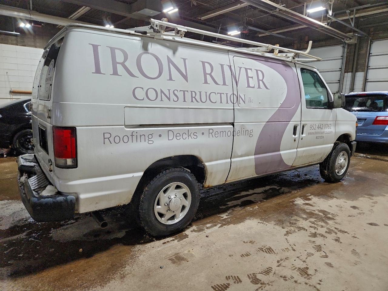 Ford E-150 E150 Van Image 7