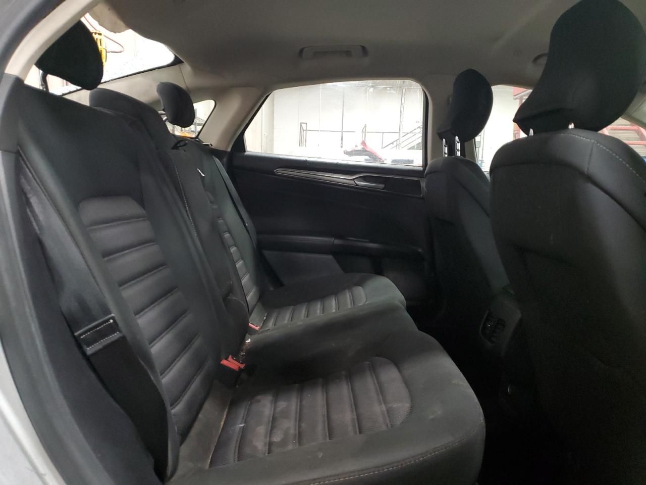 Ford Fusion Se Hybrid Image 6