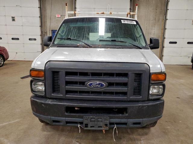 Ford Econoline E250 Van Image 2