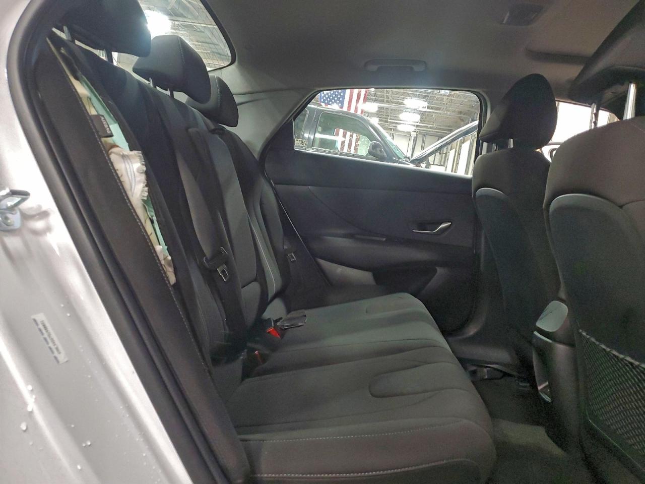 Hyundai ELANTRA Sel Image 12