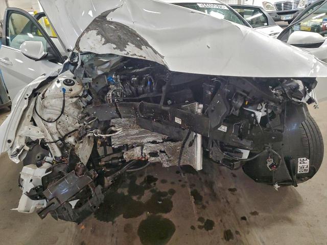 Hyundai ELANTRA Sel Image 8