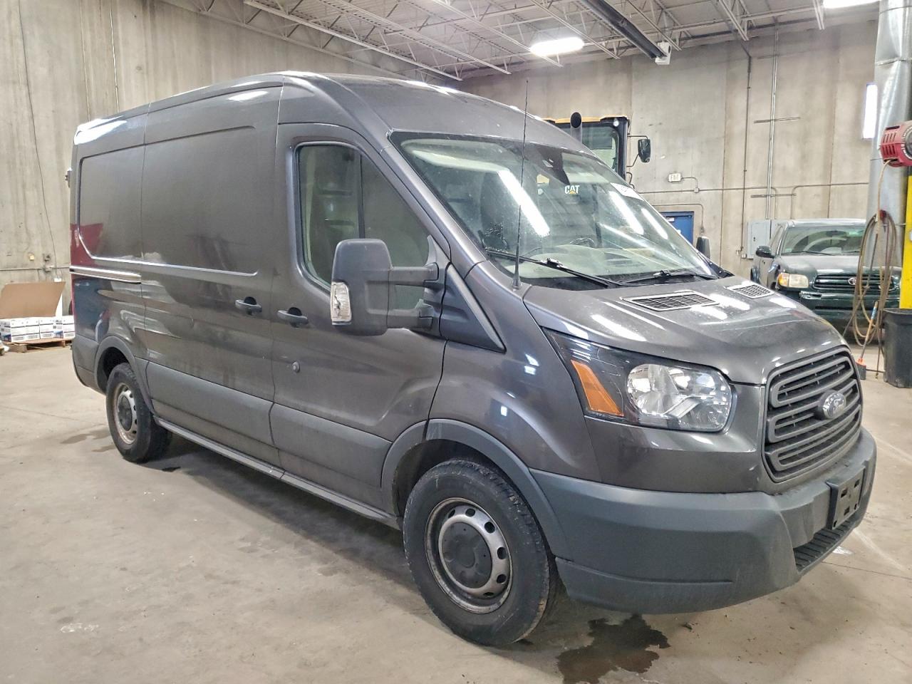 Ford Transit T-150 Image 3