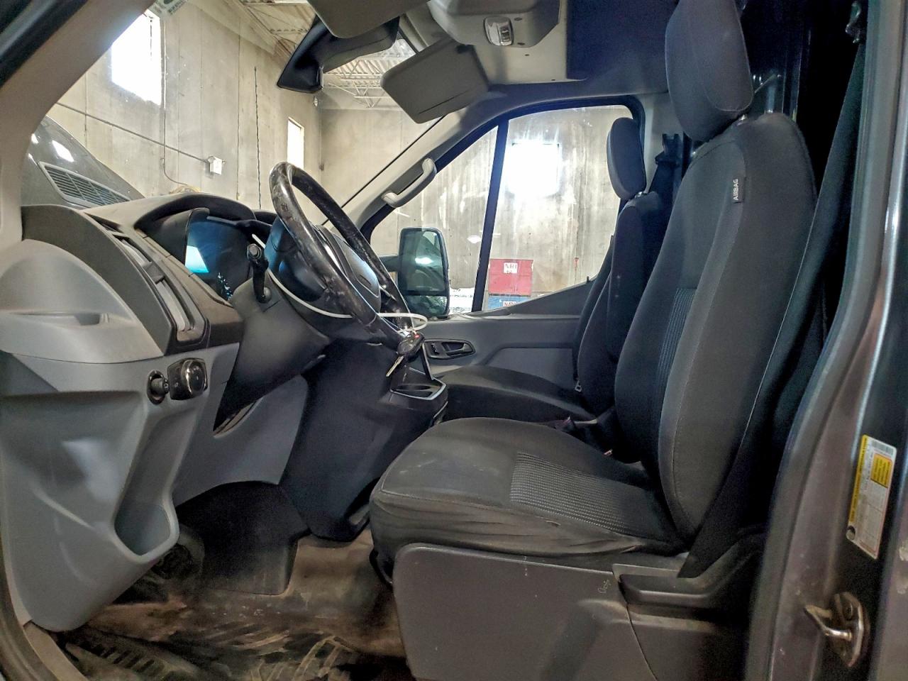 Ford Transit T-150 Image 12