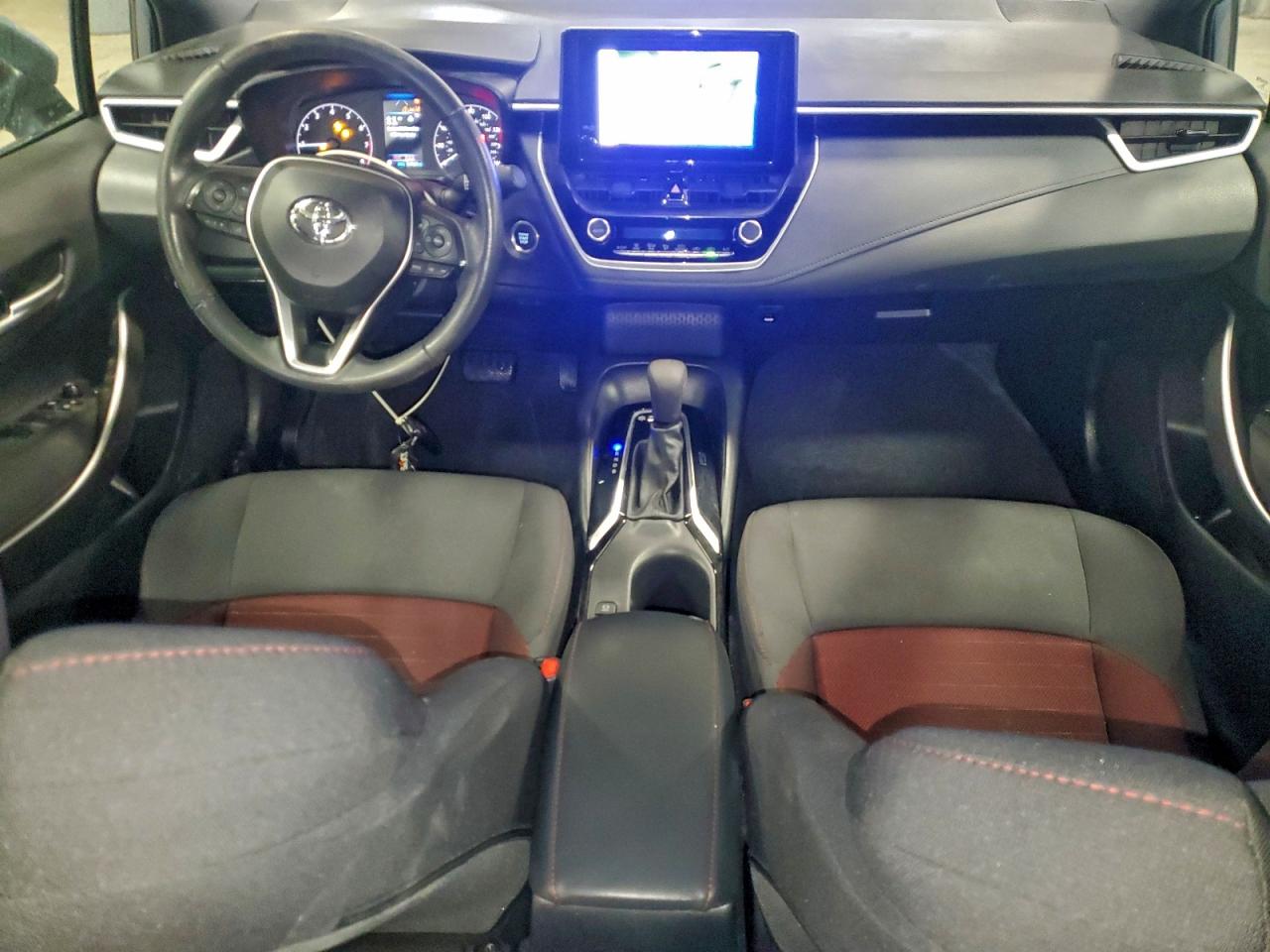 Toyota Corolla Se Image 9