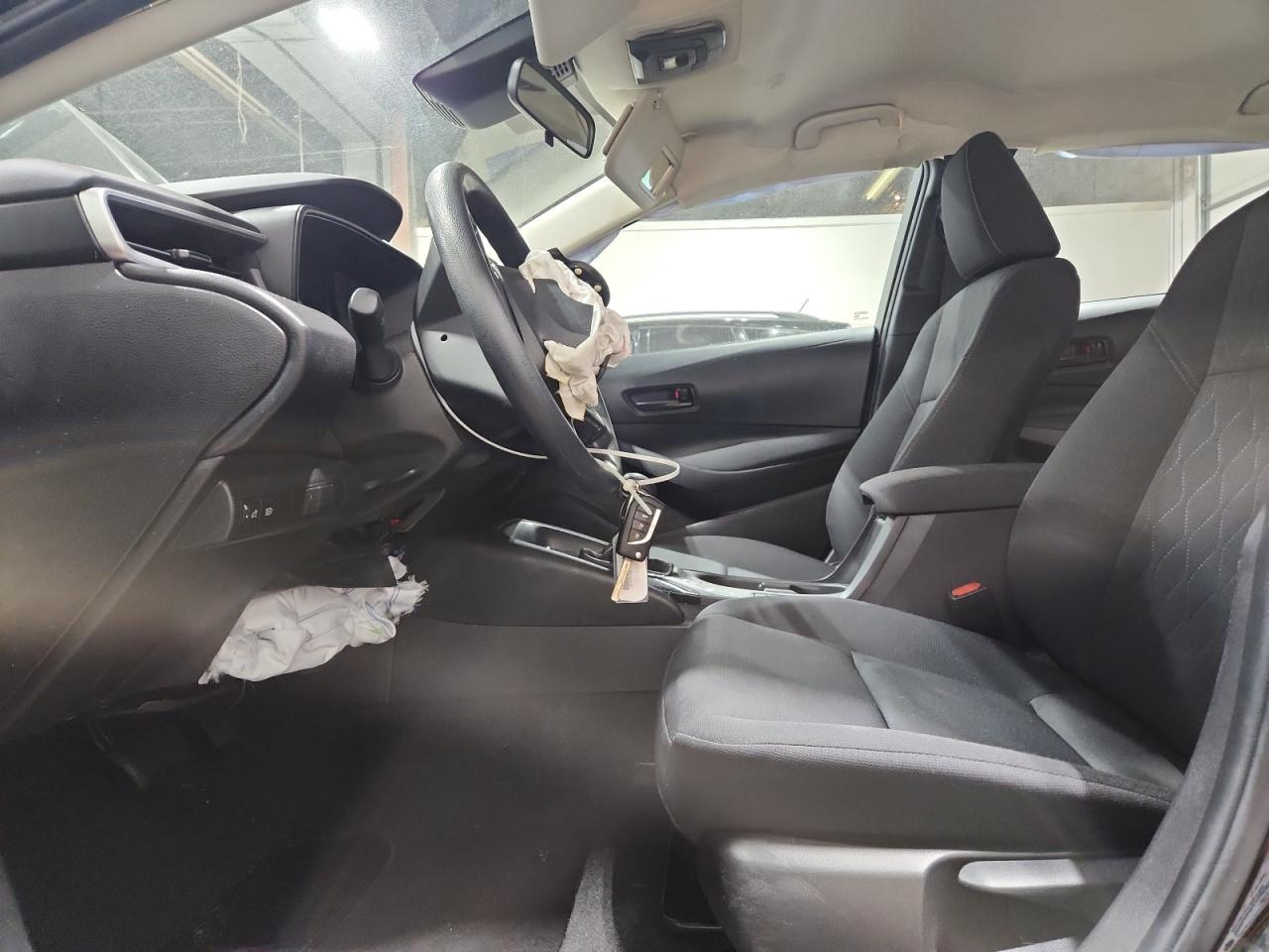 Toyota Corolla Le Image 10