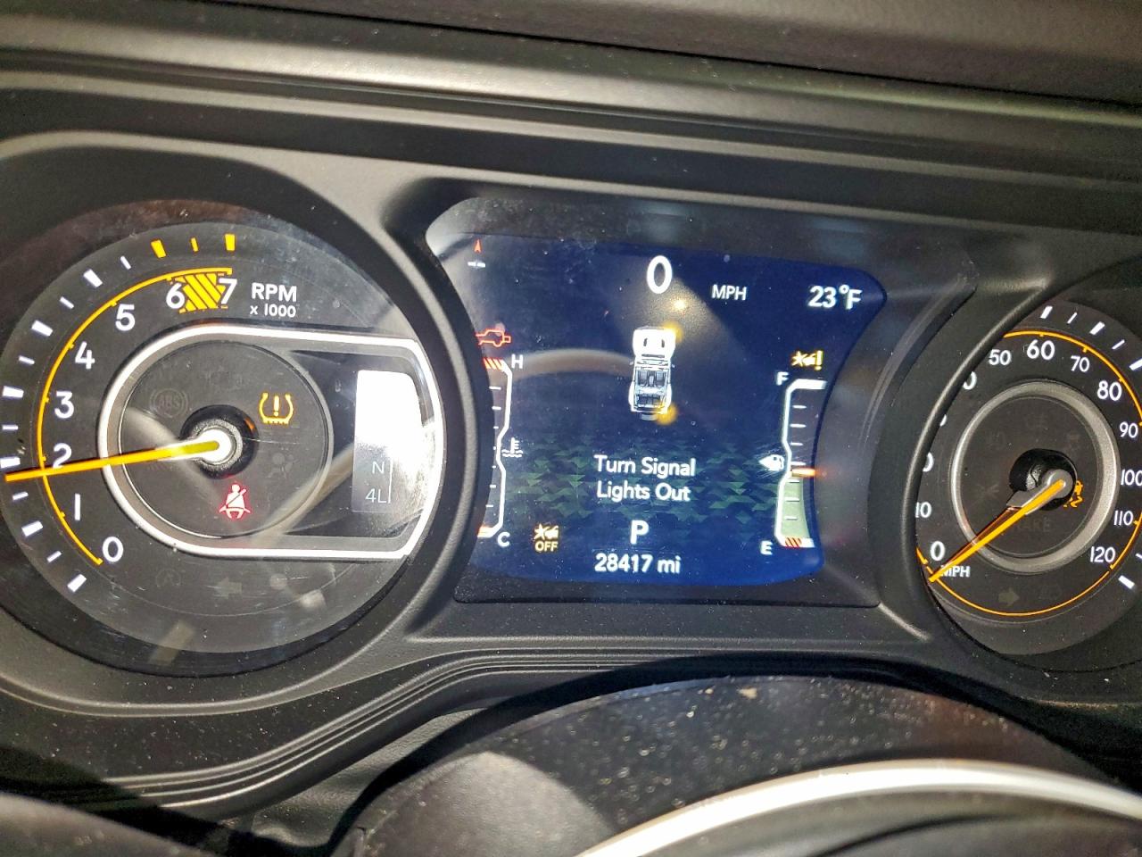 Jeep Wrangler Sahara Image 5