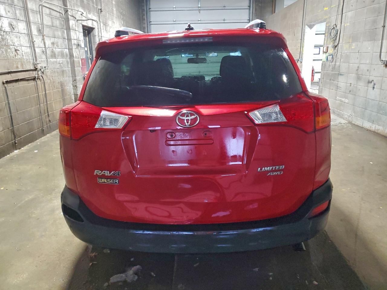 Toyota RAV4 Limited Image 3