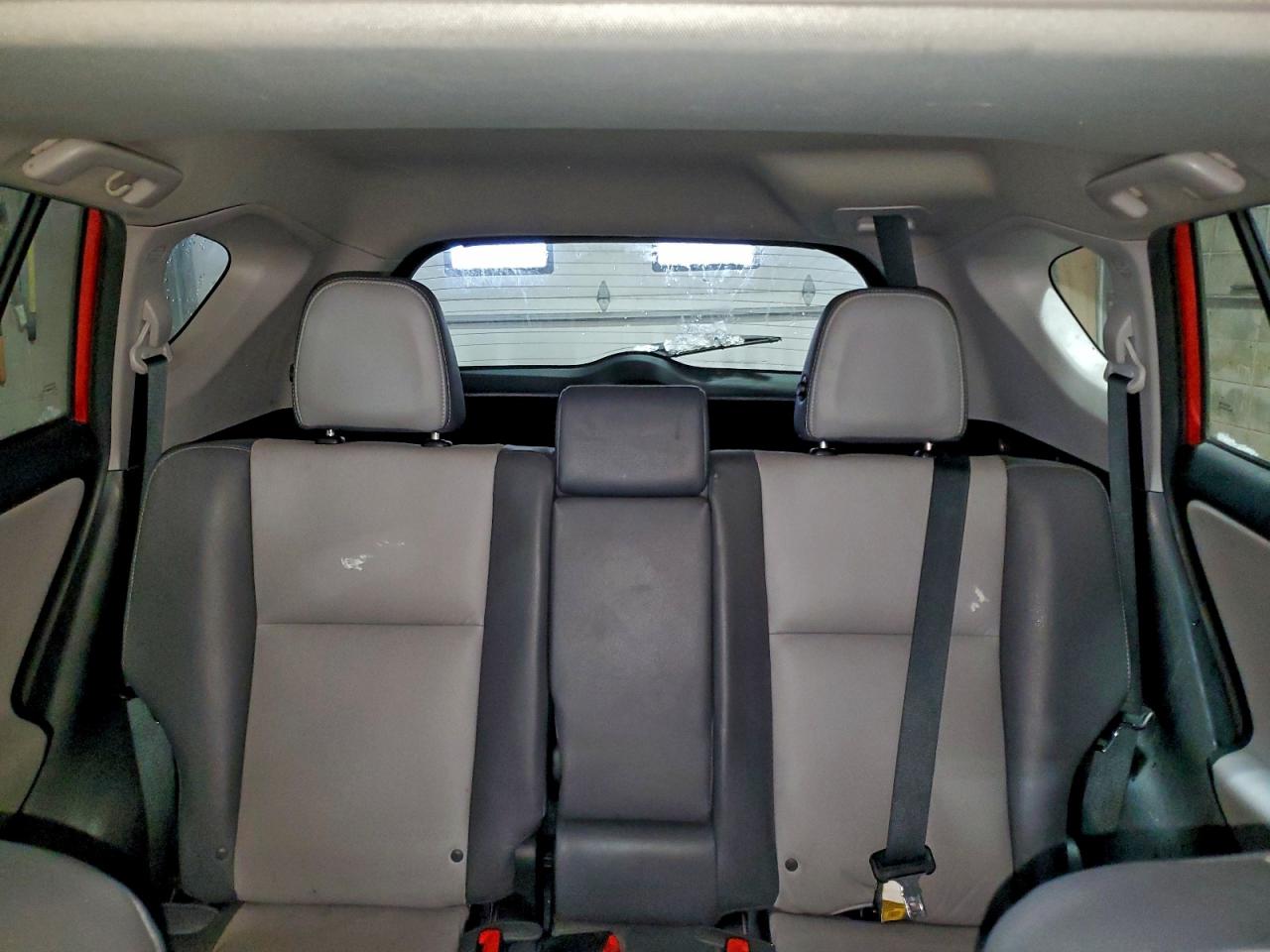 Toyota RAV4 Limited Image 11