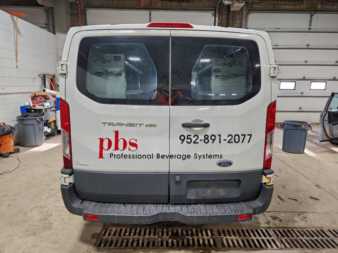 Ford Transit T-250 Image 10