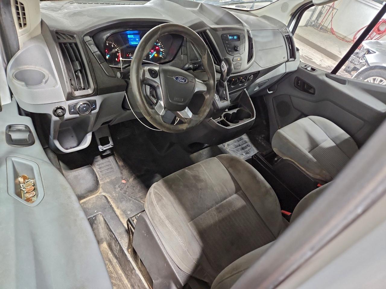 Ford Transit T-250 Image 7