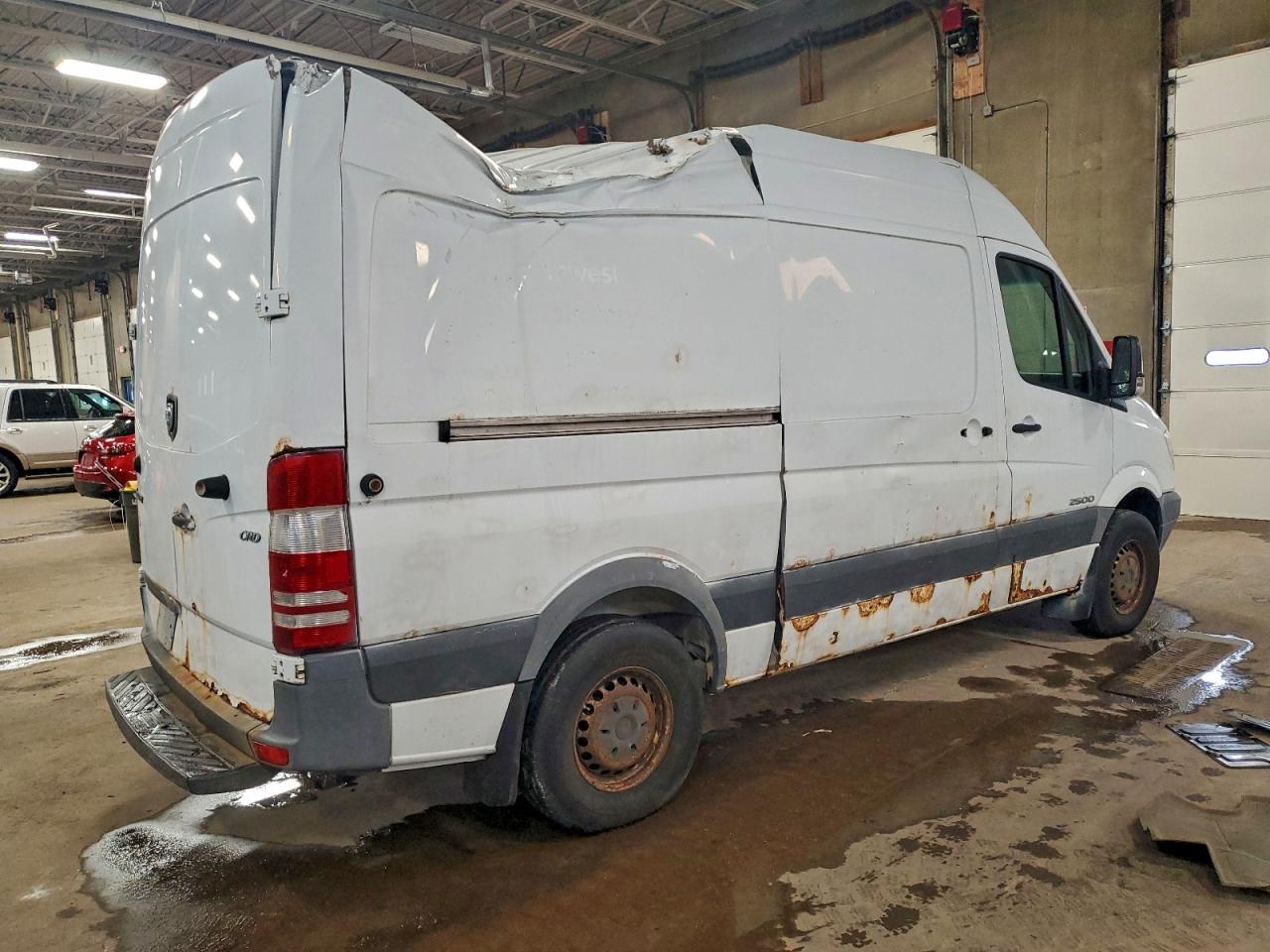 Dodge Sprinter 2500 Image 2