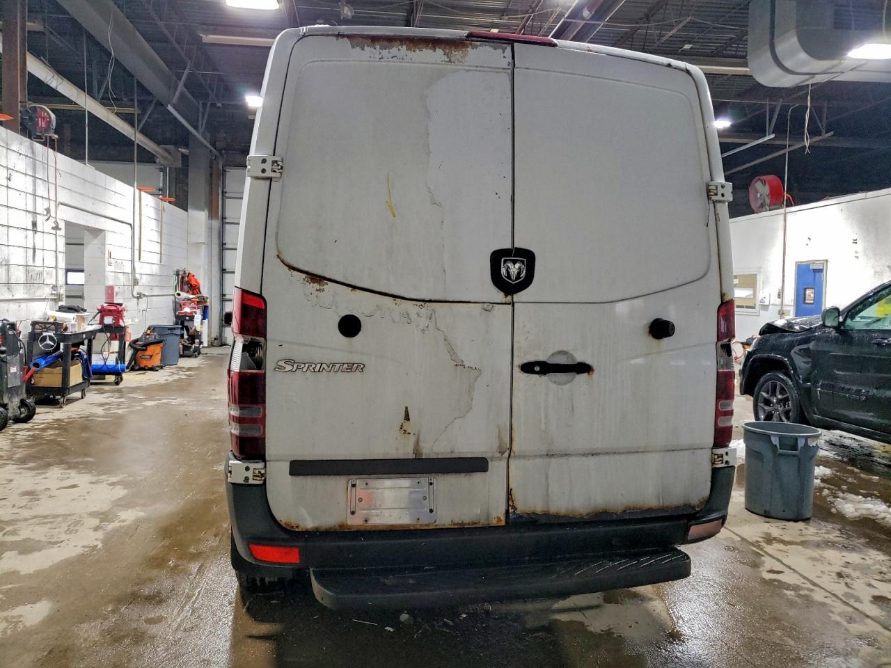 Dodge Sprinter 2500 Image 5