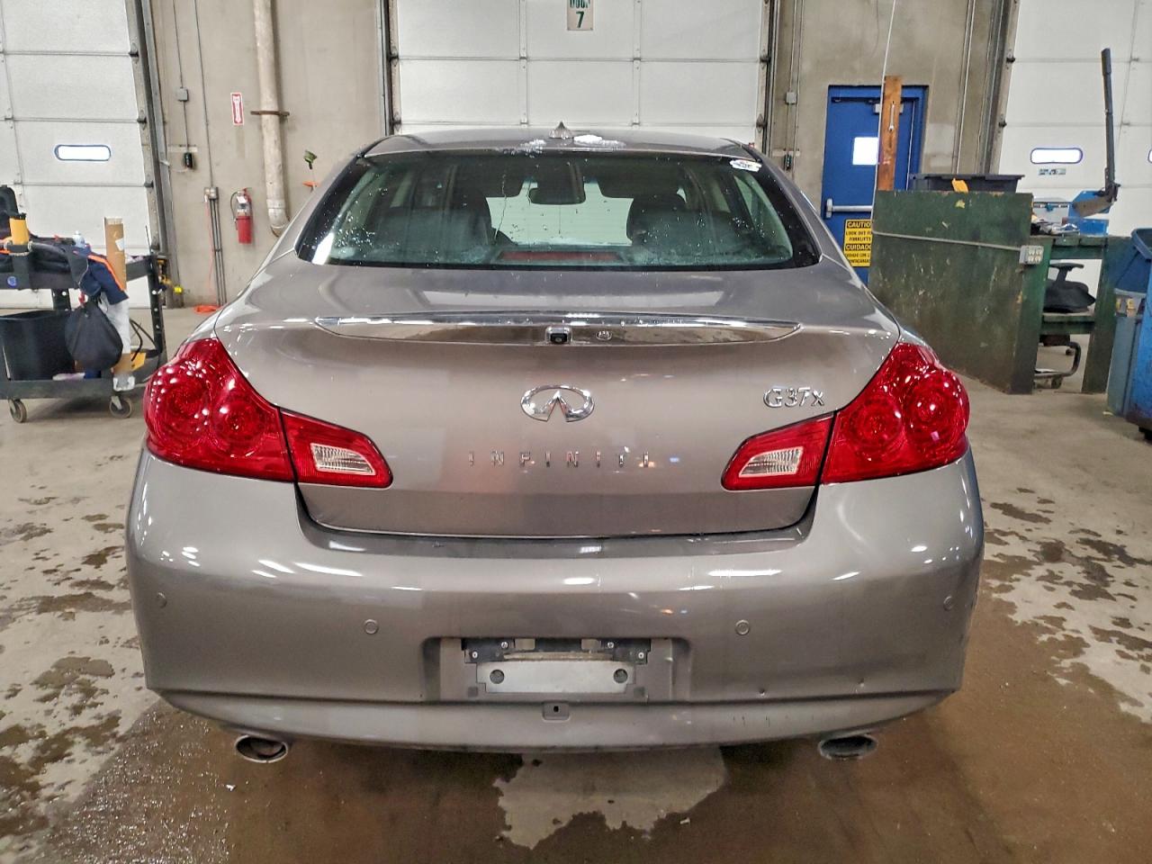 INFINITI G37 Image 8
